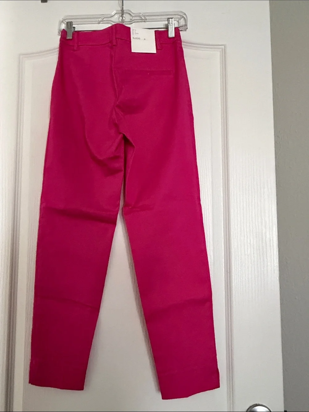 New Women’s Bright Pink Side Zip Cropped Pants Sz 6. - Picture 4 of 4